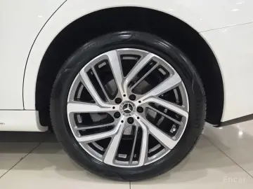 2024 Mercedes-Benz E-Класс с пробегом 10 060 км