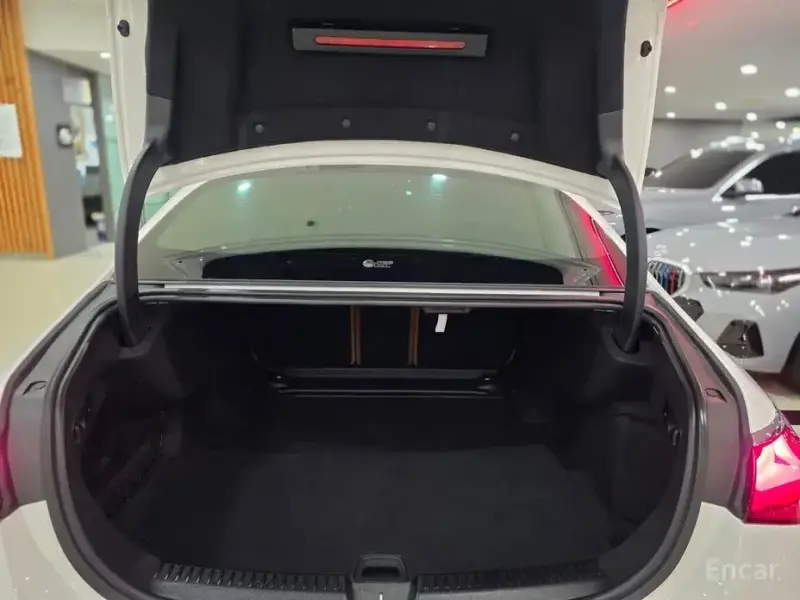 2024 Mercedes-Benz E-Класс с пробегом 10 060 км