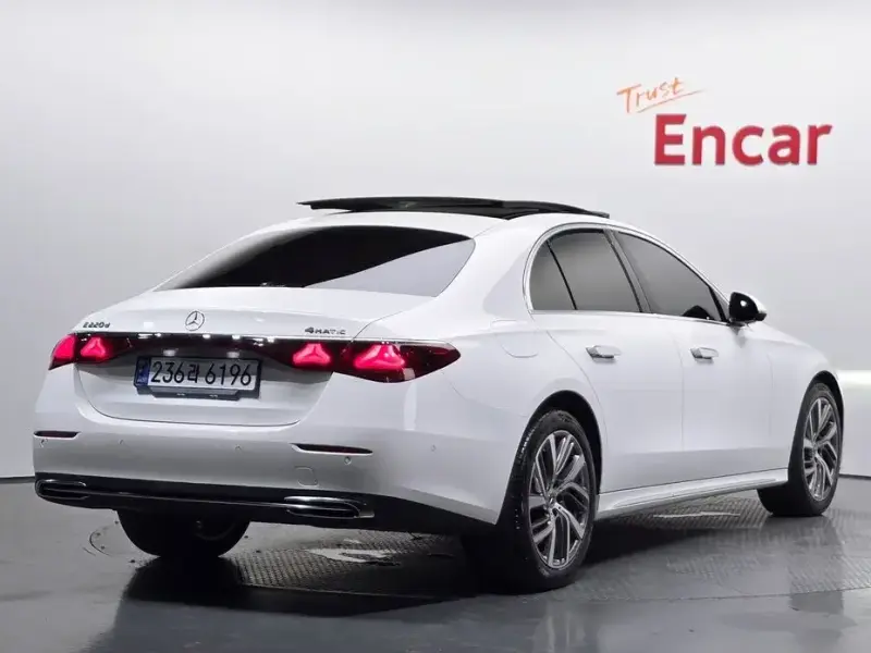 2024 Mercedes-Benz E-Класс с пробегом 21 448 км