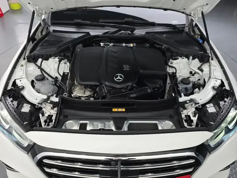 2024 Mercedes-Benz E-Класс с пробегом 21 448 км