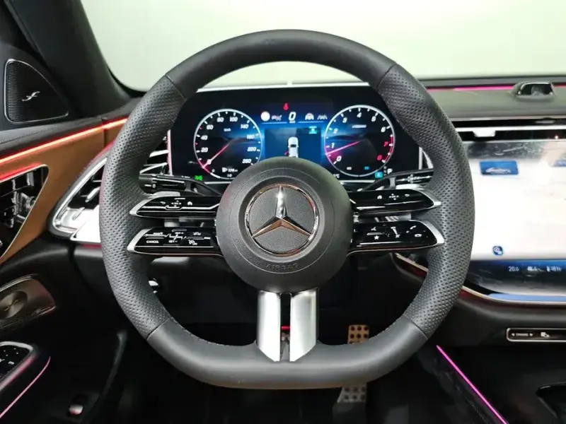 2025 Mercedes-Benz E-Класс с пробегом 6 953 км