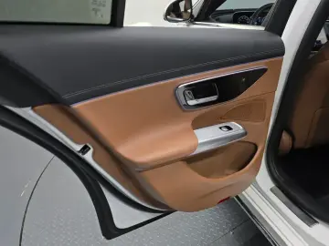 2024 Mercedes-Benz E-Класс с пробегом 21 448 км
