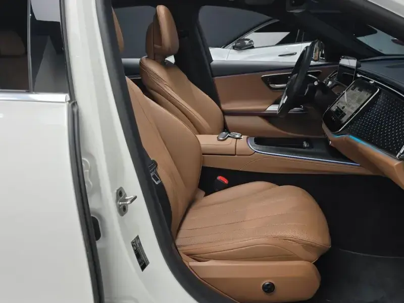 2024 Mercedes-Benz E-Класс с пробегом 21 448 км