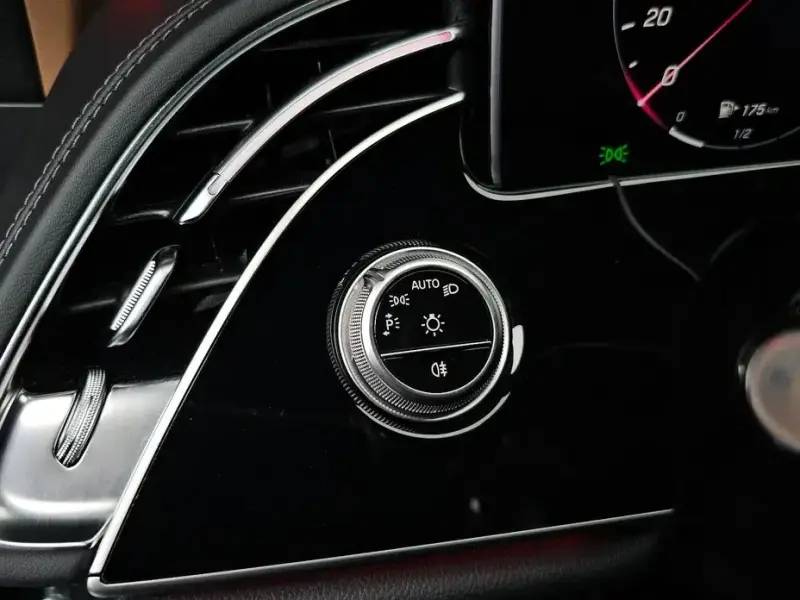 2025 Mercedes-Benz E-Класс с пробегом 6 953 км