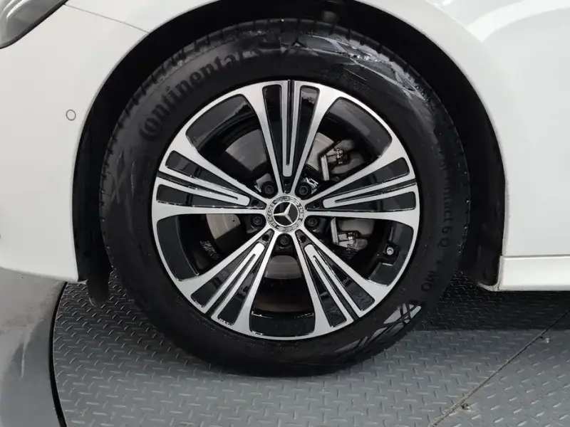2024 Mercedes-Benz E-Класс с пробегом 10 268 км