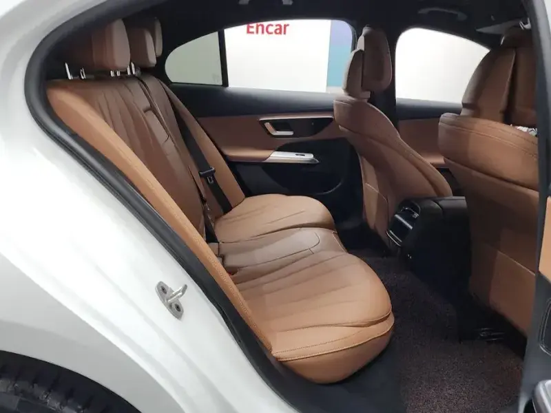 2024 Mercedes-Benz E-Класс с пробегом 10 268 км