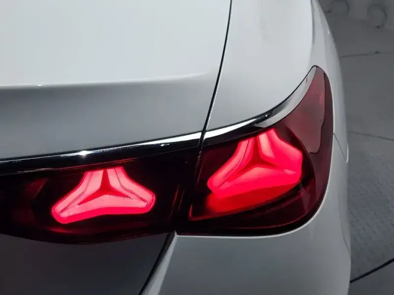 2024 Mercedes-Benz E-Класс с пробегом 10 268 км