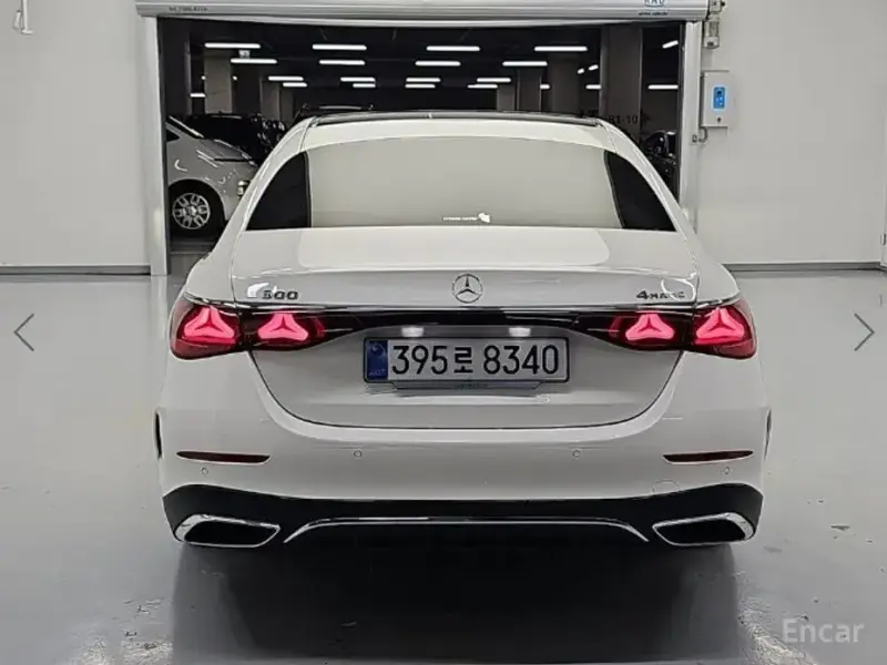 2025 Mercedes-Benz E-Класс с пробегом 28 042 км