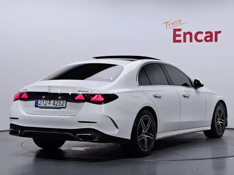 2025 Mercedes-Benz E-Класс с пробегом 16 260 км