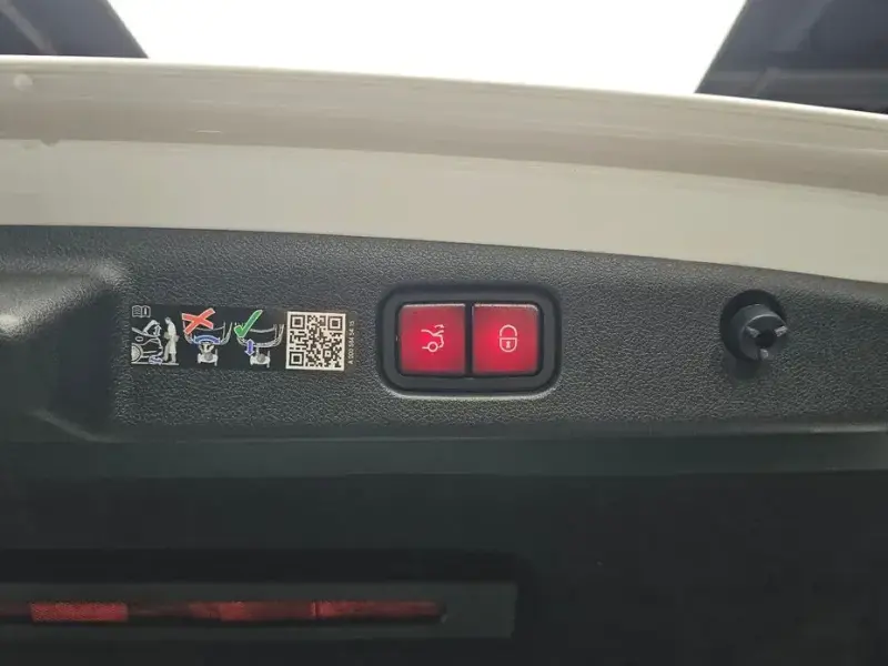 2025 Mercedes-Benz E-Класс с пробегом 16 260 км
