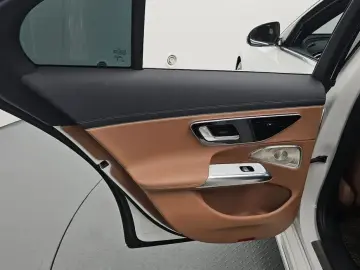 2025 Mercedes-Benz E-Класс с пробегом 16 260 км