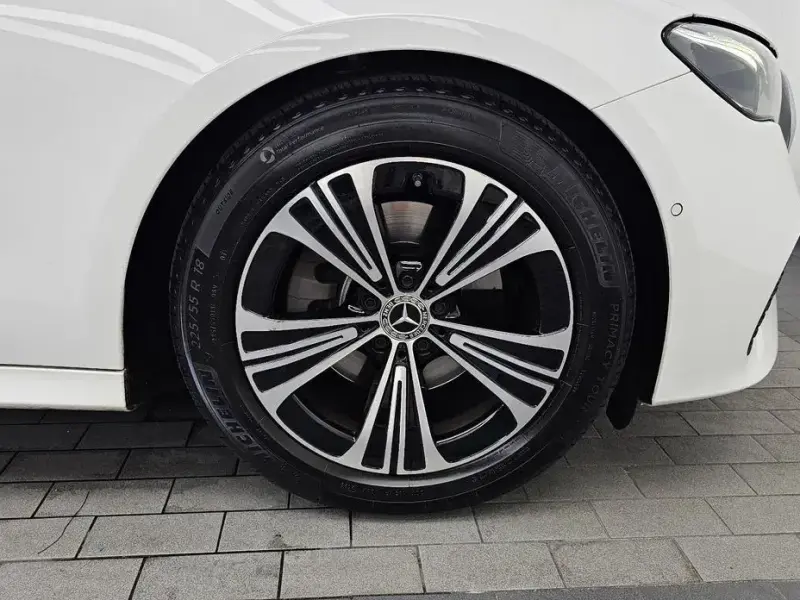 2025 Mercedes-Benz E-Класс с пробегом 40 046 км