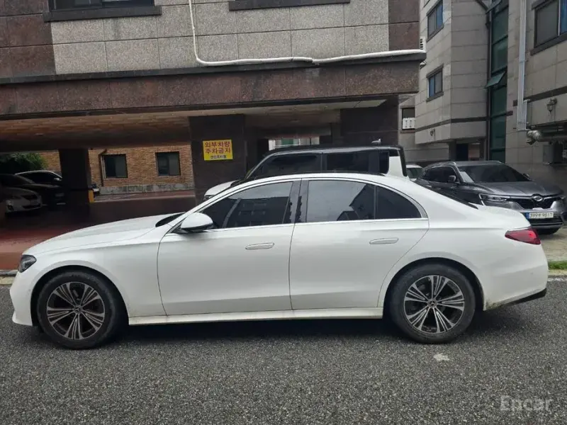2024 Mercedes-Benz E-Класс с пробегом 24 398 км