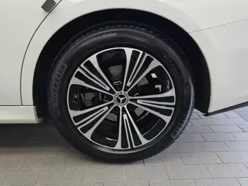 2025 Mercedes-Benz E-Класс с пробегом 40 046 км