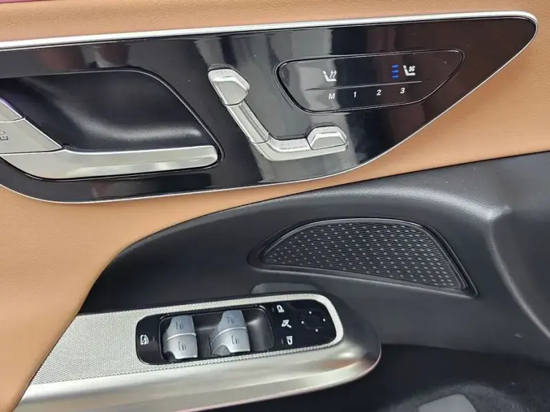 2025 Mercedes-Benz E-Класс с пробегом 40 046 км