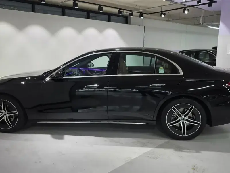 2025 Mercedes-Benz E-Класс с пробегом 2 120 км