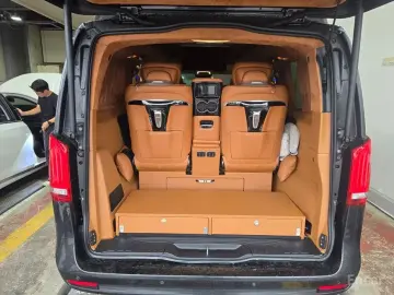 2023 Mercedes-Benz V-Класс с пробегом 31 335 км