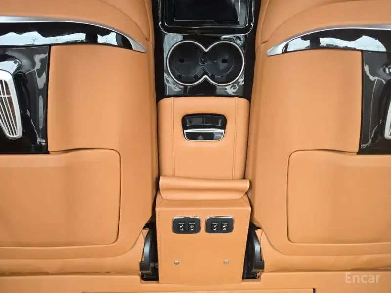 2023 Mercedes-Benz V-Класс с пробегом 31 335 км