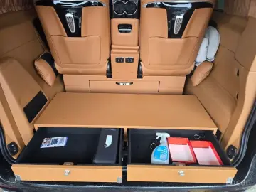 2023 Mercedes-Benz V-Класс с пробегом 31 335 км