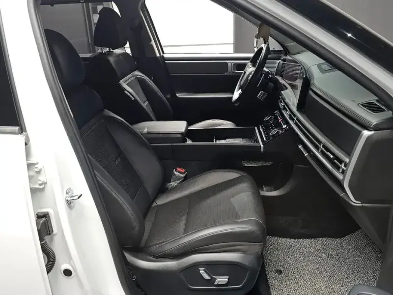 2024 Hyundai Santa Fe с пробегом 30 298 км