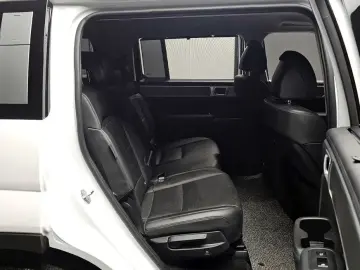 2024 Hyundai Santa Fe с пробегом 30 298 км