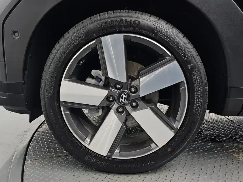 2025 Hyundai Santa Fe с пробегом 10 014 км