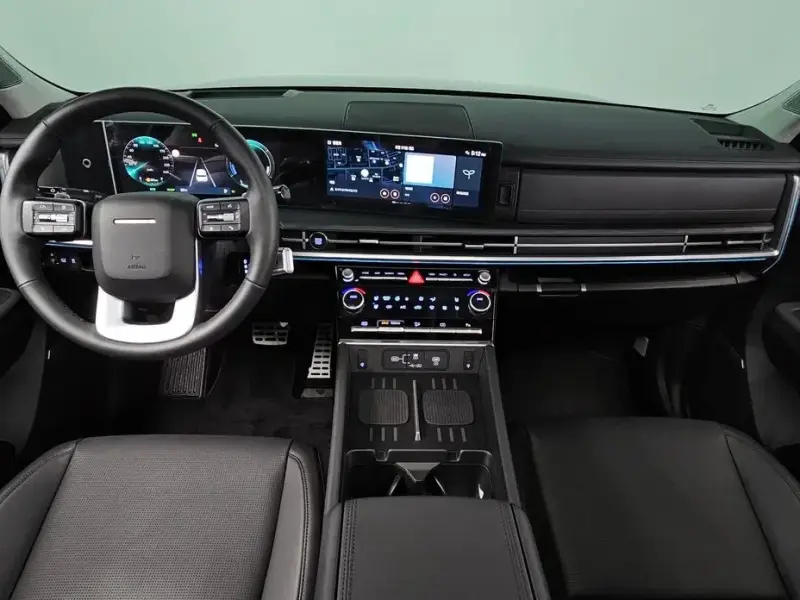 2025 Hyundai Santa Fe с пробегом 10 014 км