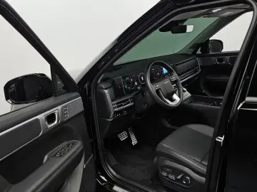 2025 Hyundai Santa Fe с пробегом 10 014 км