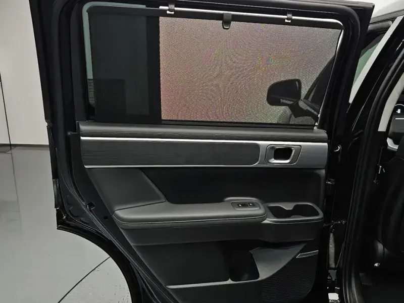 2025 Hyundai Santa Fe с пробегом 10 014 км