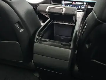 2025 Hyundai Santa Fe с пробегом 10 014 км