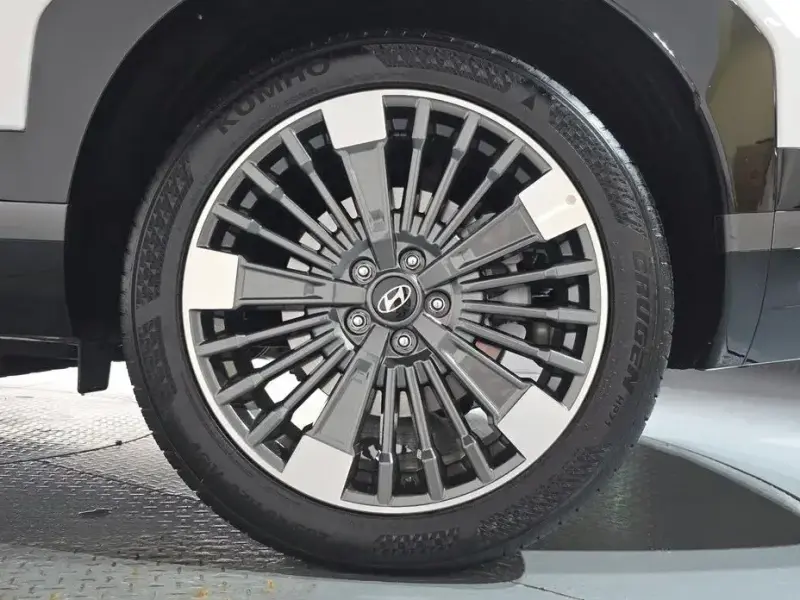 2024 Hyundai Santa Fe с пробегом 24 970 км