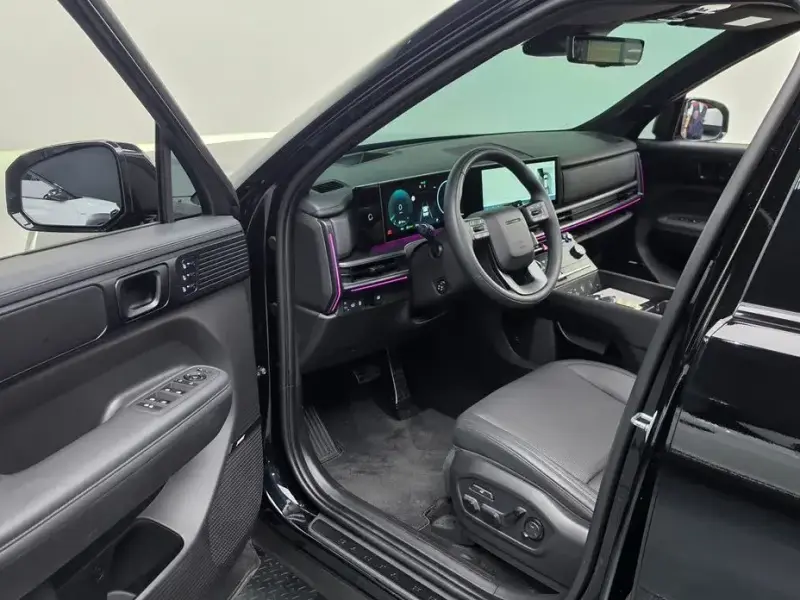 2025 Hyundai Santa Fe с пробегом 27 504 км