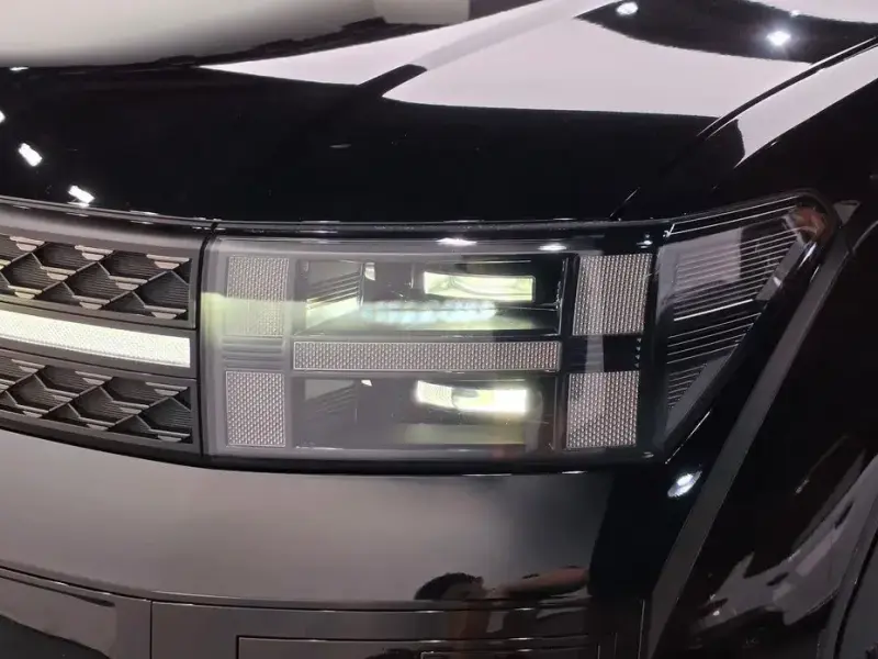 2025 Hyundai Santa Fe с пробегом 27 504 км