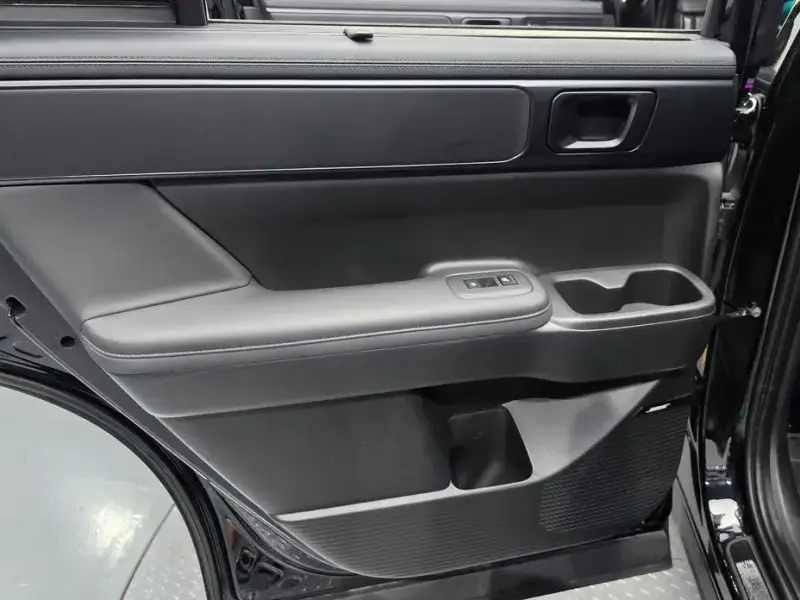 2025 Hyundai Santa Fe с пробегом 27 504 км
