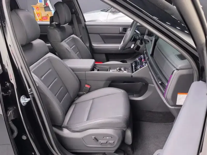2025 Hyundai Santa Fe с пробегом 27 504 км