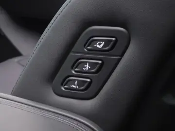 2025 Hyundai Santa Fe с пробегом 27 504 км