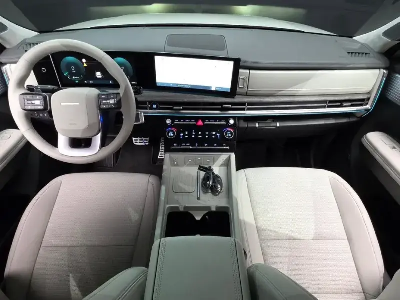 2024 Hyundai Santa Fe с пробегом 6 004 км