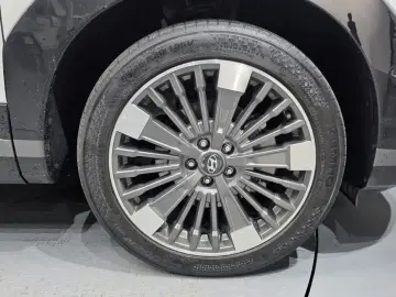 2024 Hyundai Santa Fe с пробегом 24 956 км