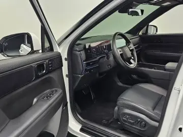 2023 Hyundai Santa Fe с пробегом 40 761 км
