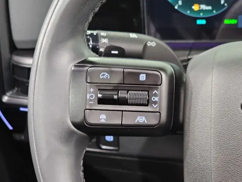 2023 Hyundai Santa Fe с пробегом 40 761 км