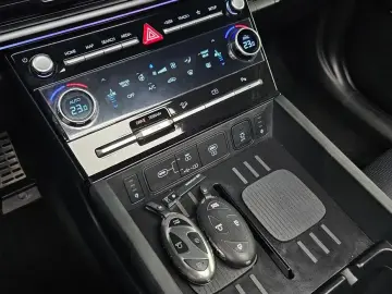 2023 Hyundai Santa Fe с пробегом 40 761 км