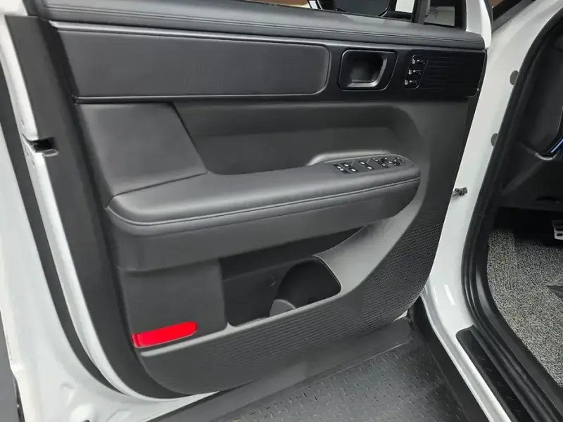 2024 Hyundai Santa Fe с пробегом 33 040 км