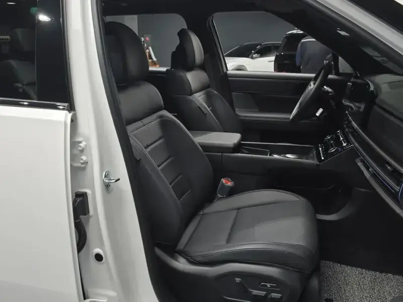 2024 Hyundai Santa Fe с пробегом 33 040 км
