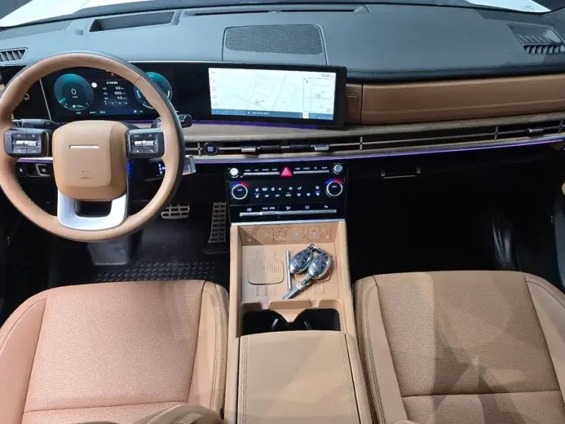 2025 Hyundai Santa Fe с пробегом 12 514 км