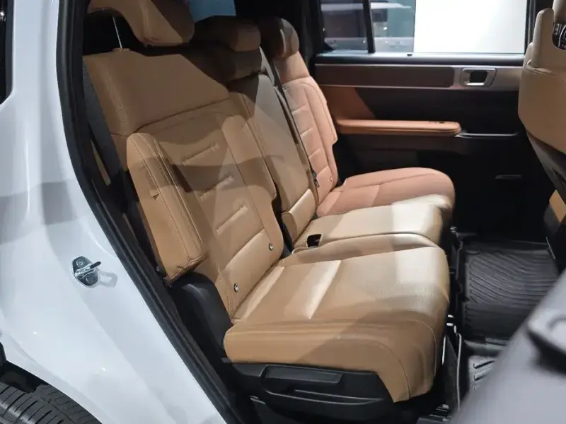 2025 Hyundai Santa Fe с пробегом 12 514 км