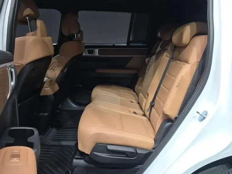 2025 Hyundai Santa Fe с пробегом 12 514 км