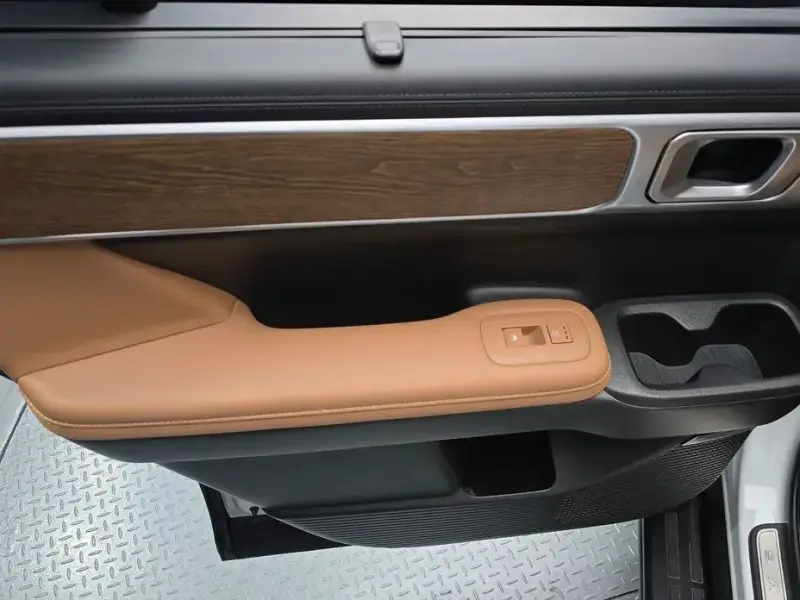 2025 Hyundai Santa Fe с пробегом 12 514 км