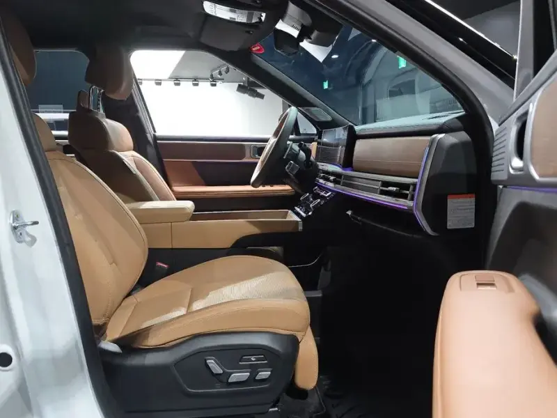 2025 Hyundai Santa Fe с пробегом 12 514 км