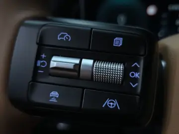 2025 Hyundai Santa Fe с пробегом 12 514 км