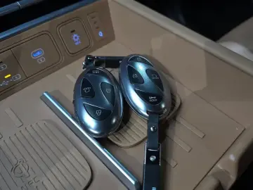 2025 Hyundai Santa Fe с пробегом 12 514 км